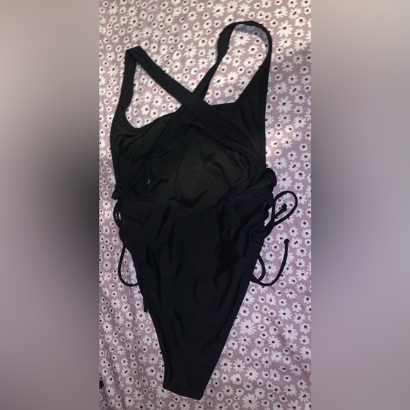 Women’s Bathing-suit - Picture 2 of 4